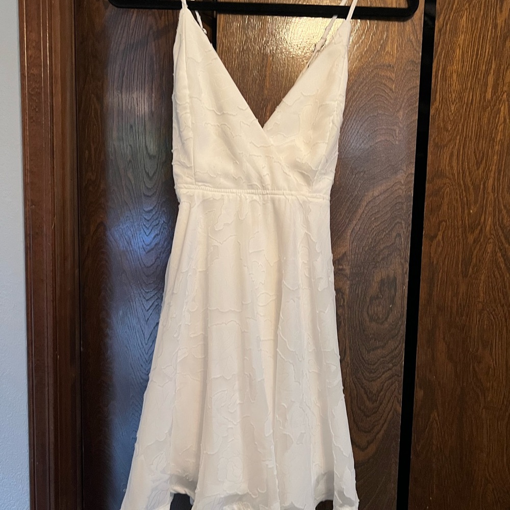 LULUS white short dress